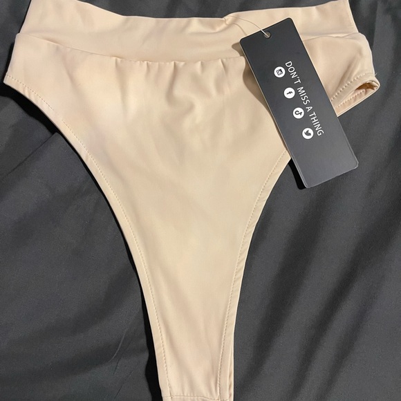 Beige high waisted bikini set - Picture 6 of 13